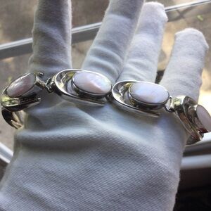 Elegant Silver and White Bracelet Rainbow Mother of Pearl 925